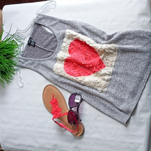 Rue21 Tops - Rue21 Gray Tank Top with Red Heart Design